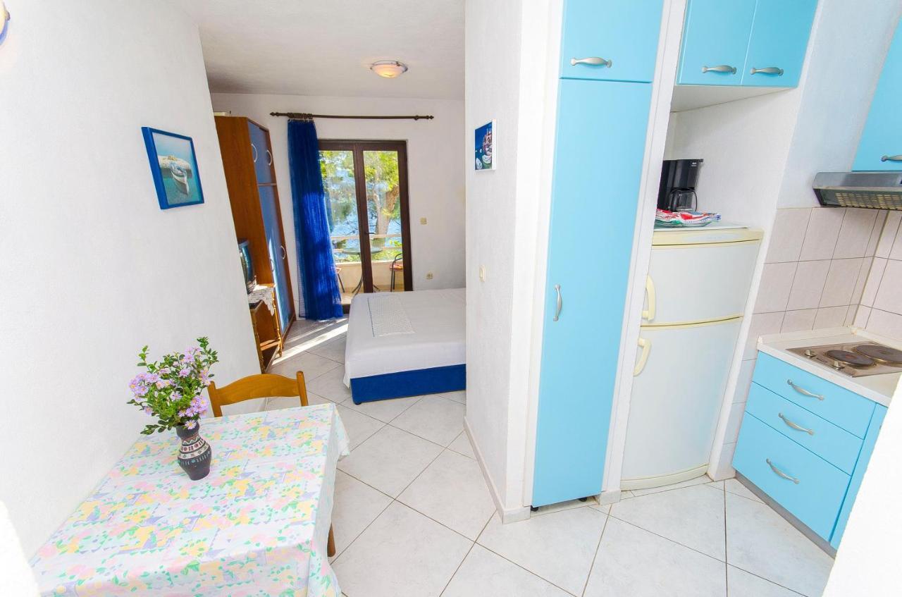 Studio Pisak 2802B Extérieur photo